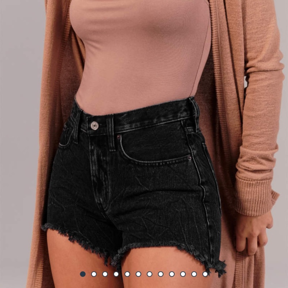 Abercrombie Curve love mid rise boyfriend shorts